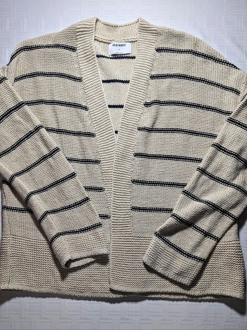 Old Navy Striped Cardigan in Cream & Black Size Medium